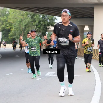 Runner Photo 6454873