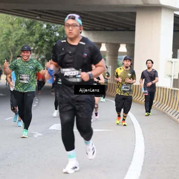 Runner Photo 6454924