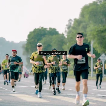Runner Photo 6455001