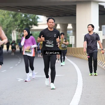 Runner Photo 6455040