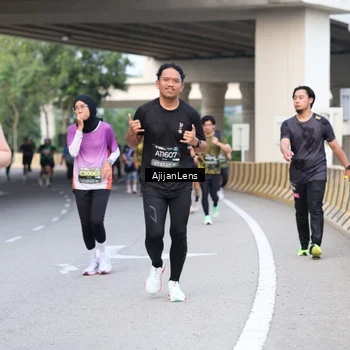 Runner Photo 6455060