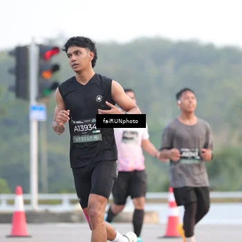 Runner Photo 6455149