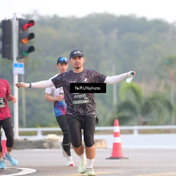 Runner Photo 6455404