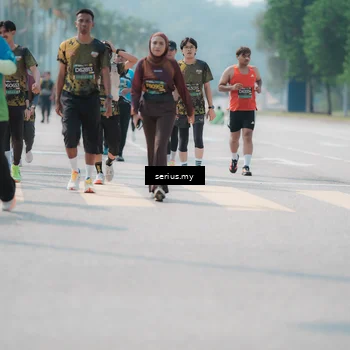 Runner Photo 6455750