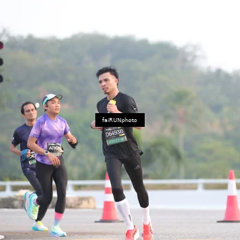 Runner Photo 6455972