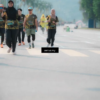 Runner Photo 6456003