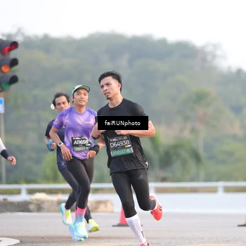 Runner Photo 6456011