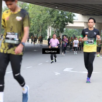 Runner Photo 6456083