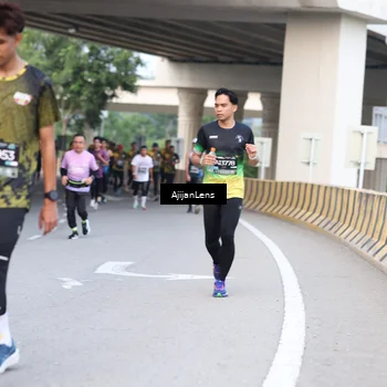 Runner Photo 6456220