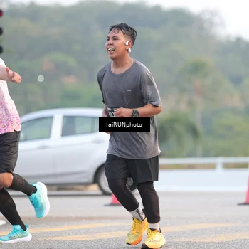 Runner Photo 6456343