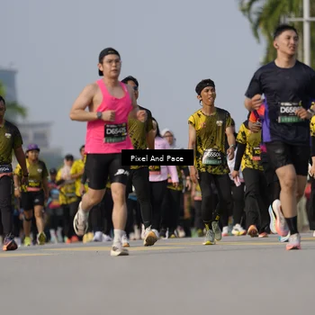 Runner Photo 6456376