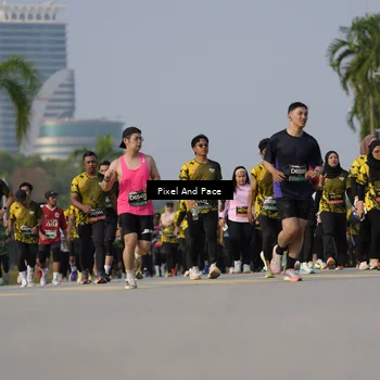 Runner Photo 6456400