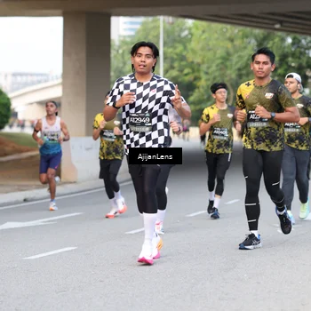 Runner Photo 6456425