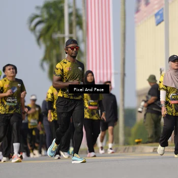 Runner Photo 6456659