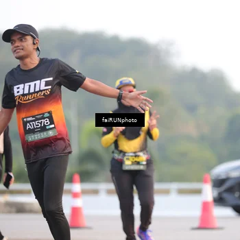 Runner Photo 6456663