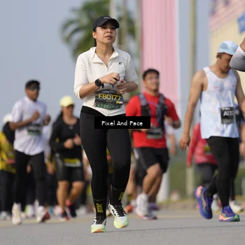 Runner Photo 6456692
