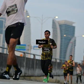 Runner Photo 6456794