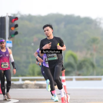 Runner Photo 6456862