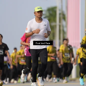 Runner Photo 6456872
