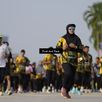 Runner Photo 6456888