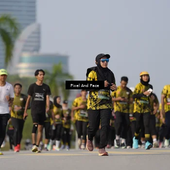 Runner Photo 6456891