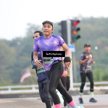 Runner Photo 6456923