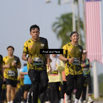 Runner Photo 6457003