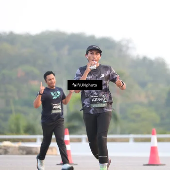Runner Photo 6457005