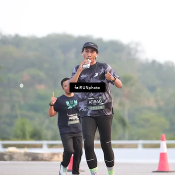 Runner Photo 6457017