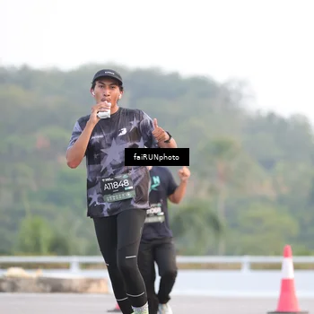 Runner Photo 6457024