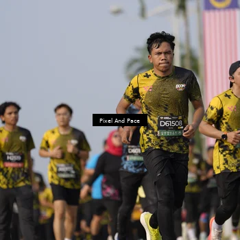Runner Photo 6457025