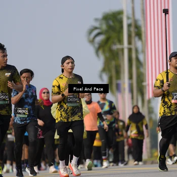 Runner Photo 6457037