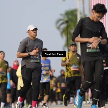 Runner Photo 6457041