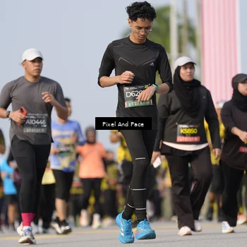 Runner Photo 6457044