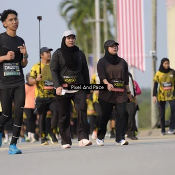 Runner Photo 6457081