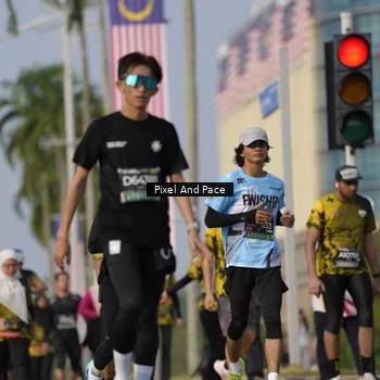 Runner Photo 6457082