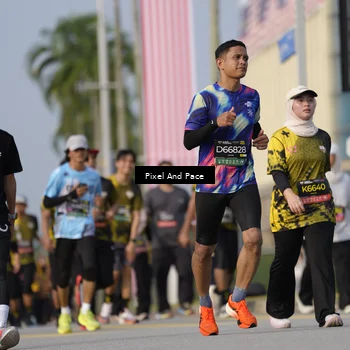 Runner Photo 6457103