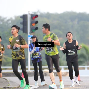 Runner Photo 6457130