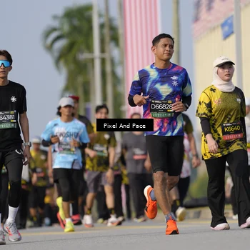 Runner Photo 6457132