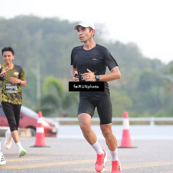Runner Photo 6457189
