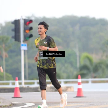 Runner Photo 6457235