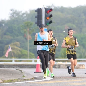 Runner Photo 6457274