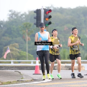Runner Photo 6457275