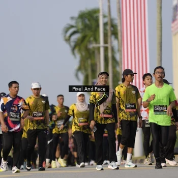 Runner Photo 6457286