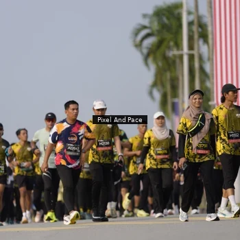 Runner Photo 6457302