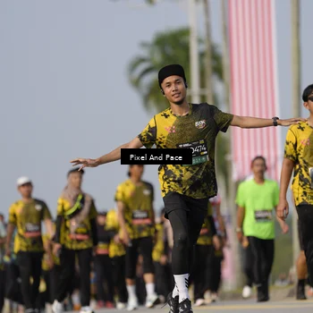 Runner Photo 6457347
