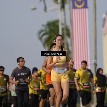 Runner Photo 6457401