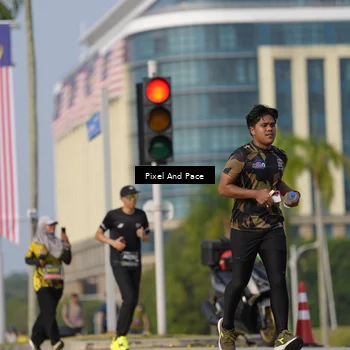 Runner Photo 6457439