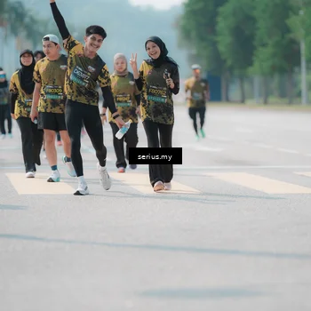 Runner Photo 6457695