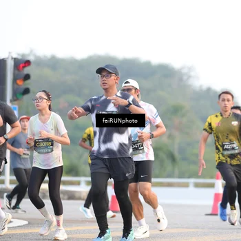 Runner Photo 6457863